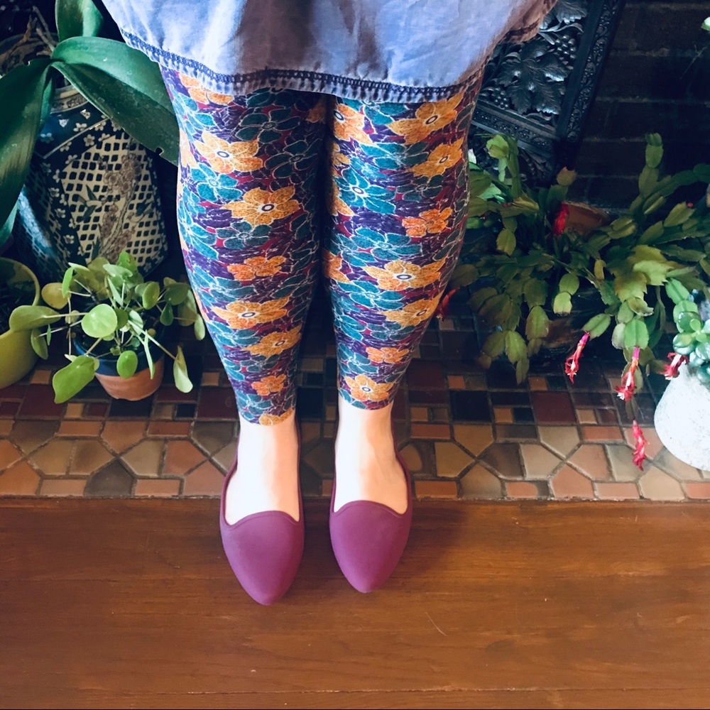 🔴4 for 25🔴 LuLaRoe OS Floral Leggings - Picture 5 of 5